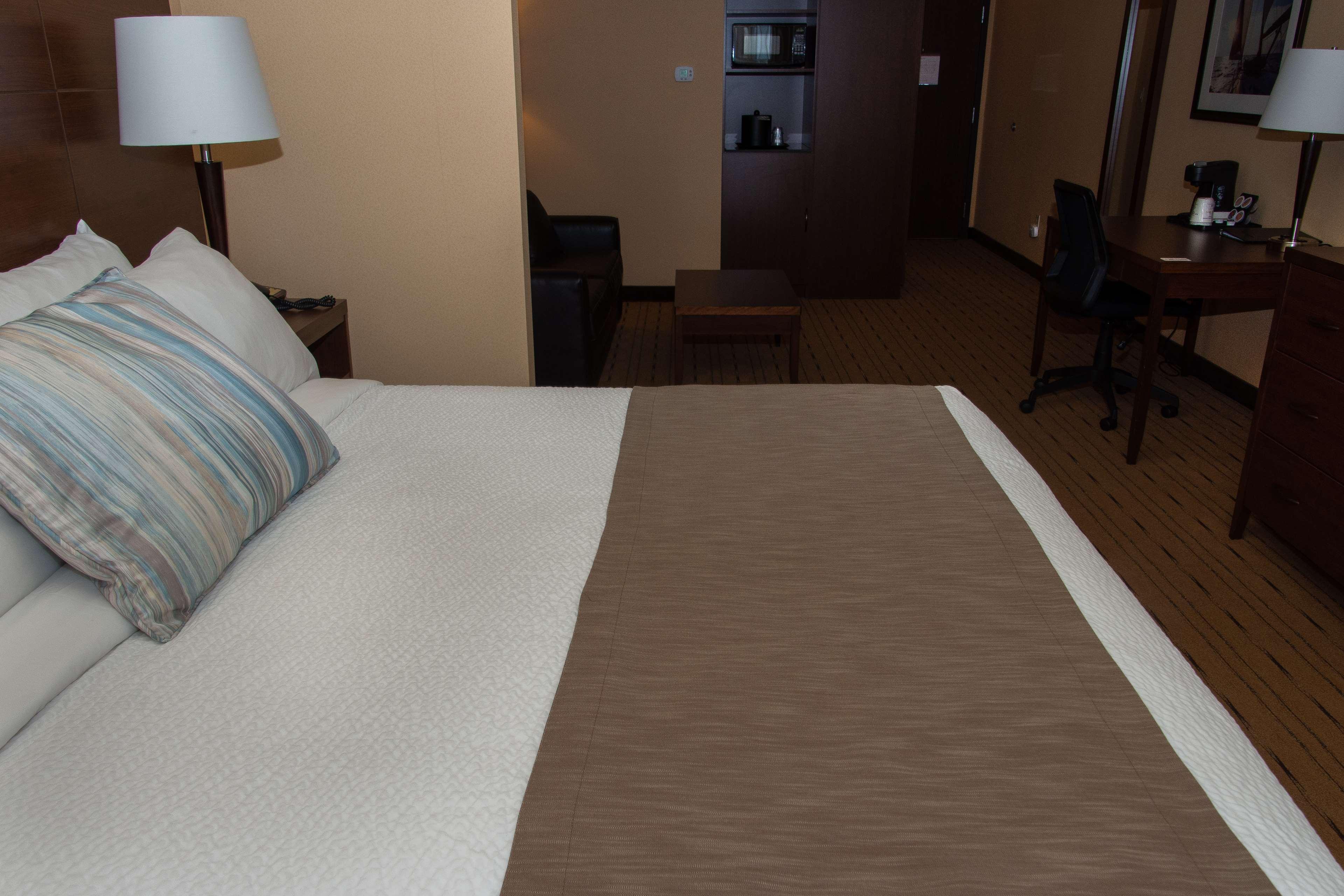 Best Western Plus, Bathurst Hotel & Suites Exterior foto